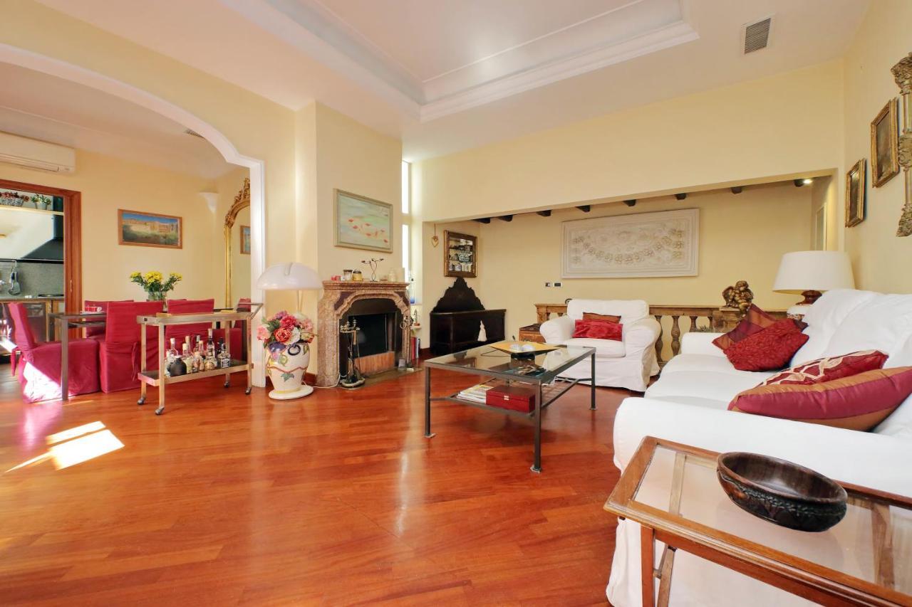 4Bnb - Luxury Trevi Apartment W Terrace Rome Extérieur photo