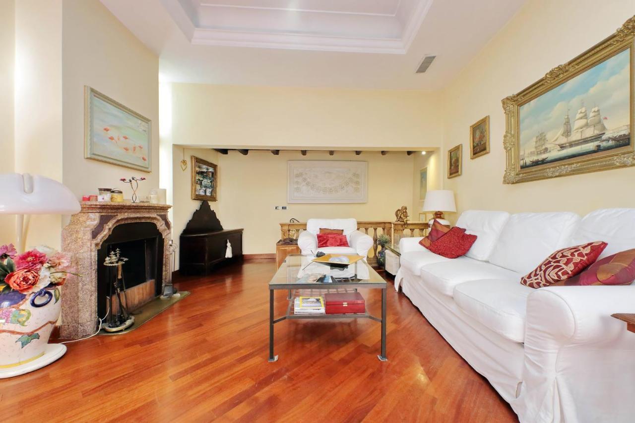4Bnb - Luxury Trevi Apartment W Terrace Rome Extérieur photo