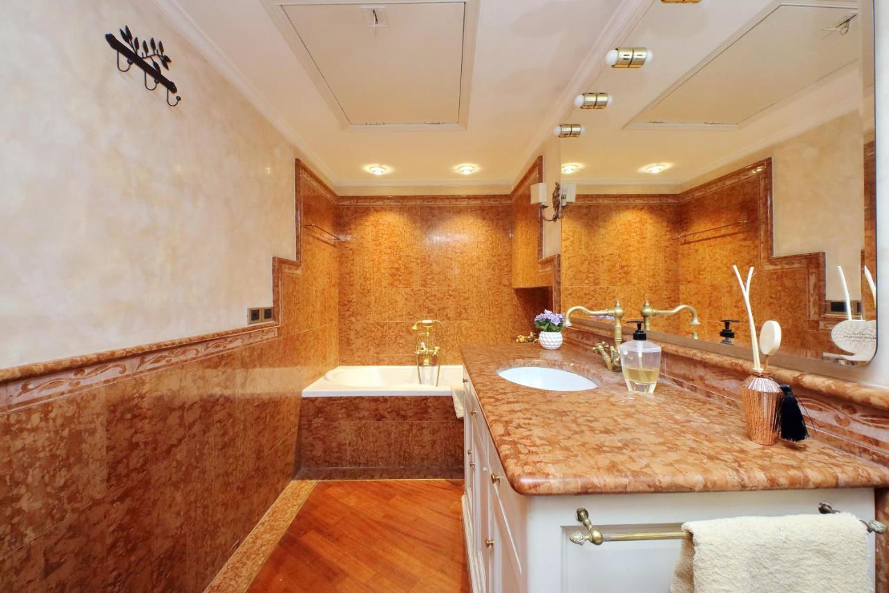 4Bnb - Luxury Trevi Apartment W Terrace Rome Extérieur photo