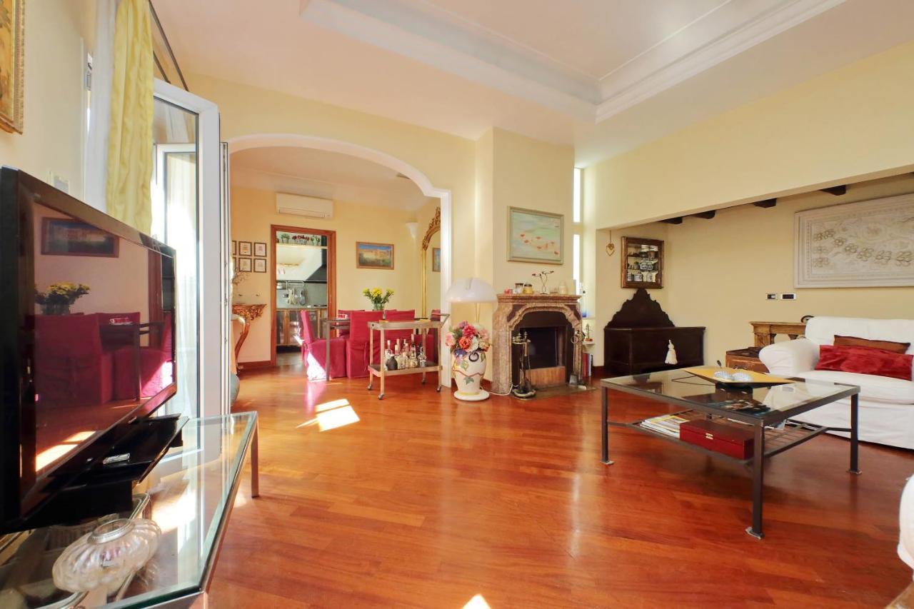 4Bnb - Luxury Trevi Apartment W Terrace Rome Extérieur photo