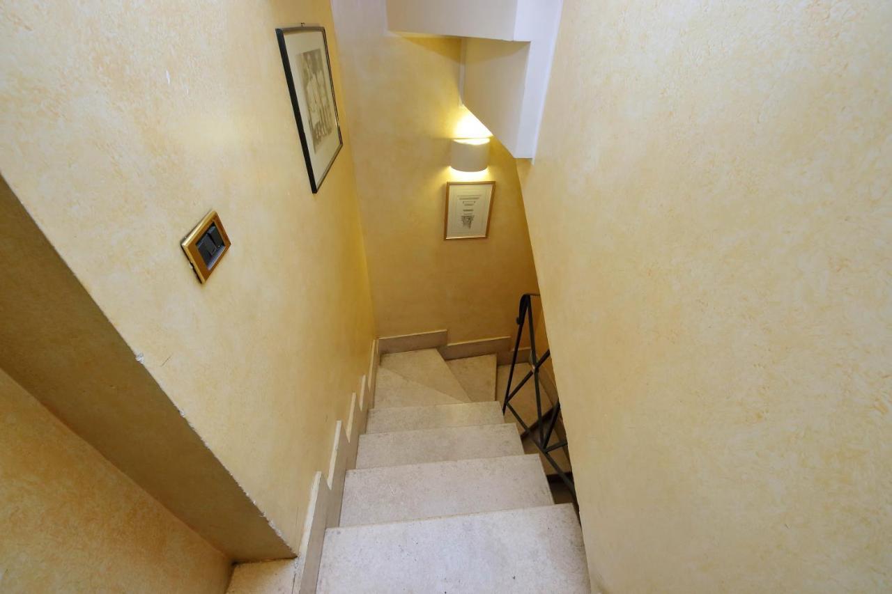 4Bnb - Luxury Trevi Apartment W Terrace Rome Extérieur photo